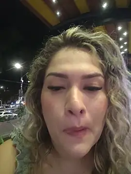 Sara smiiith211 online show from July 14, 2:05 am