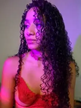 lessaeumesma8 online show from January 6, 5:05 pm