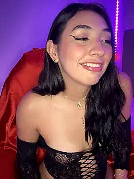 Snapshot of _Aura- chatting on October 2, 3:33 am Aura- online show from October 2, 3:33 am