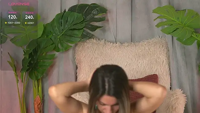 JuliaRichard online show from September 11, 6:47 am