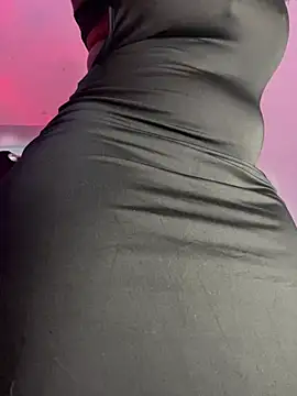 Cherrytowild online show from April 5, 1:54 pm