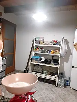 BecciDeluxe online show from October 22, 9:20 pm