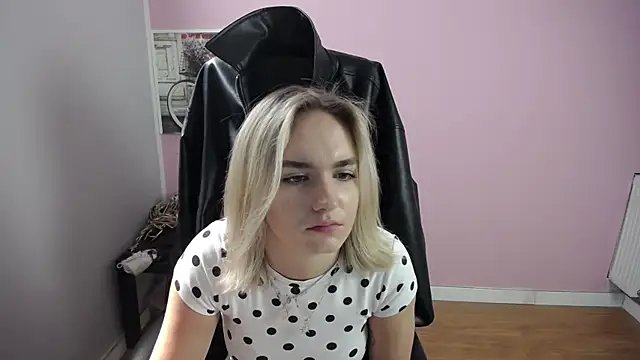 viktoria lovely online show from June 17, 8:37 am