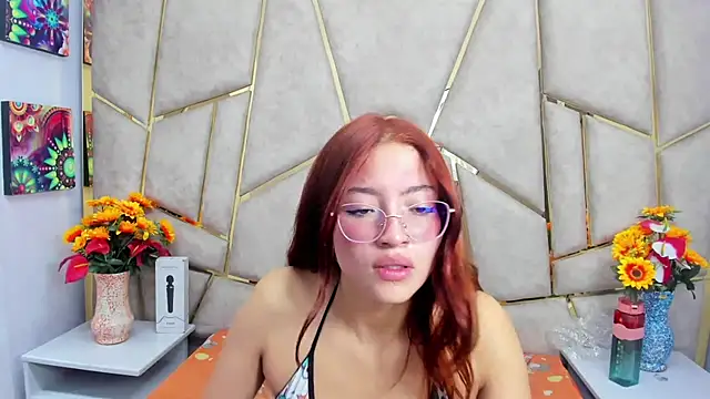 Snapshot of Kloe_Candy1 chatting on September 12, 4:02 am Kloe Candy1 online show from September 12, 4:02 am