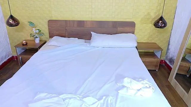 Mrs booty online show from September 29, 2:00 pm