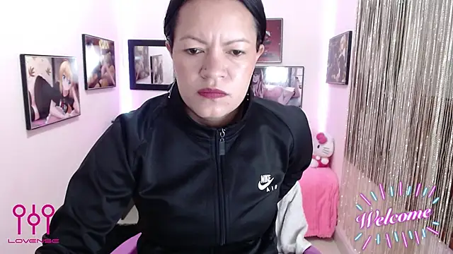 Cristal w online show from October 30, 2:40 pm