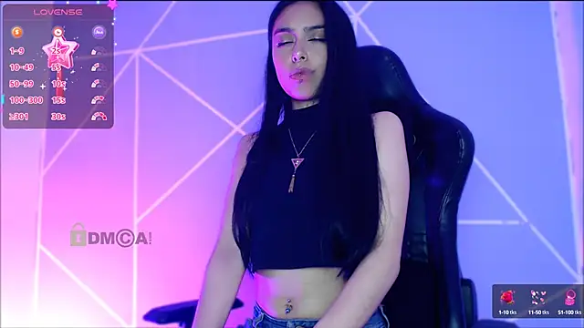 Snapshot of lilylouisee chatting on October 14, 10:34 pm lilylouisee online show from October 14, 10:34 pm