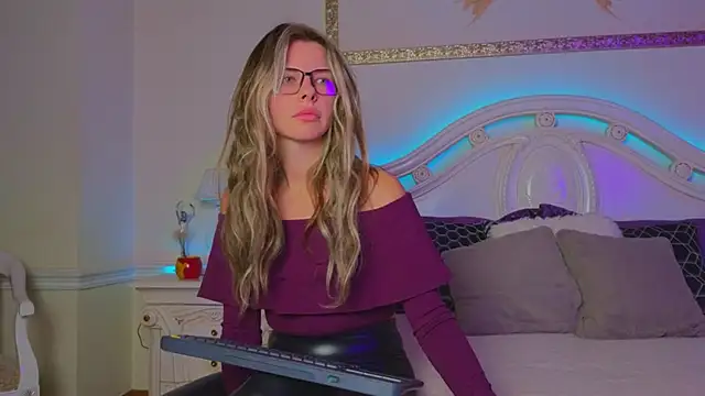 Real Tini online show from October 2, 6:07 am