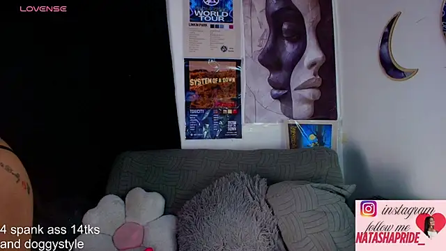 natashapridee  online show from October 20, 10:46 pm