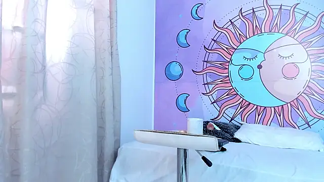 luna hoott online show from July 16, 2:32 pm