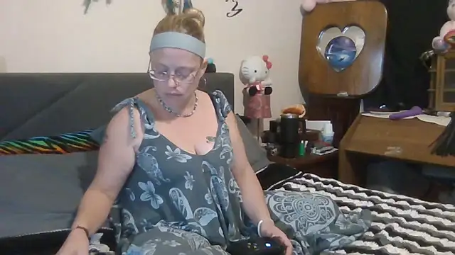 Toybox13 Pika online show from October 23, 8:59 pm