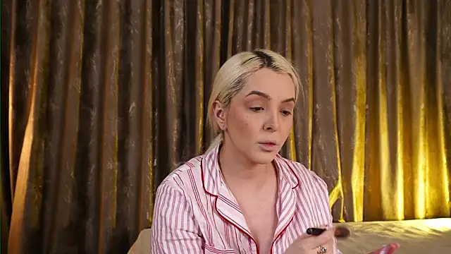 VictoriaMorrone online show from February 24, 9:57 pm