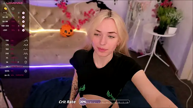 Eli Llie online show from October 29, 9:06 pm