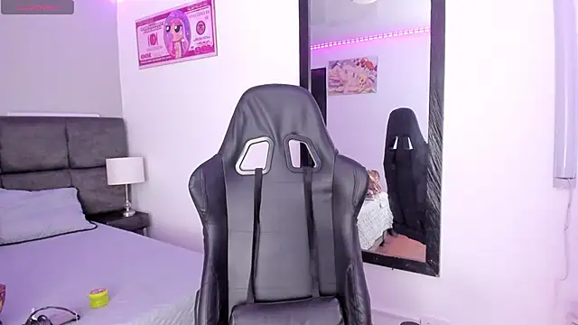 Megan Miles02 online show from December 13, 8:15 pm