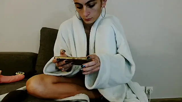 Snapshot of Fit_Yummy chatting on September 24, 8:41 pm Fit Yummy online show from September 24, 8:41 pm