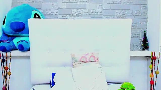 HorniestMilf online show from January 12, 10:15 pm