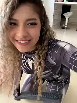 Melina-Smith online show from November 6, 9:53 pm