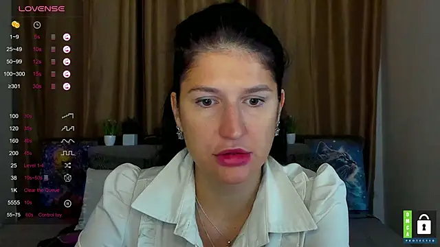 Alianna Solo Kisses online show from October 23, 5:24 am