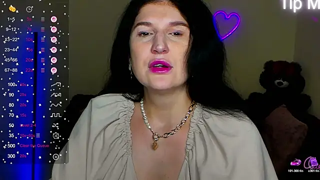 Alianna Solo Kisses online show from June 5, 10:43 am
