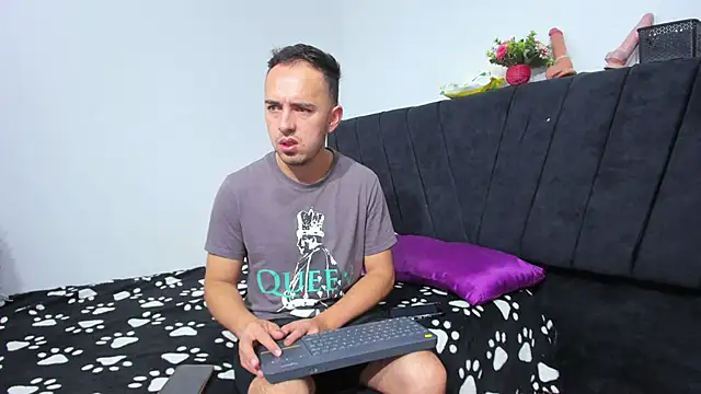 big-dicktop23 online show from April 24, 3:26 pm