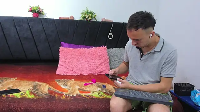 big-dicktop23 online show from March 14, 4:41 pm