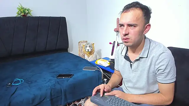 big-dicktop23 online show from December 16, 1:44 am