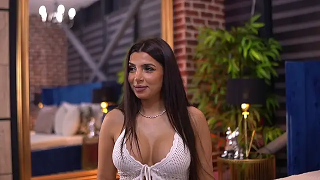 NicoleCellini online show from October 25, 6:59 pm