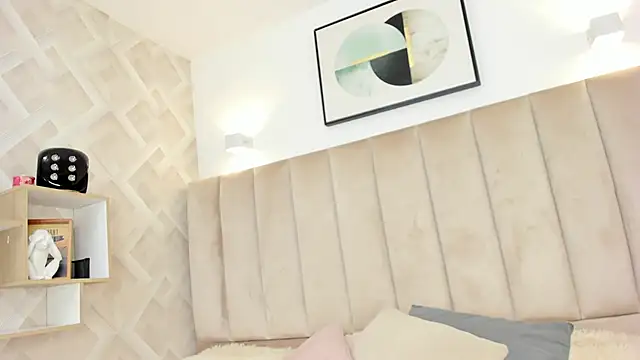 Anniie Queen online show from March 17, 2:26 am