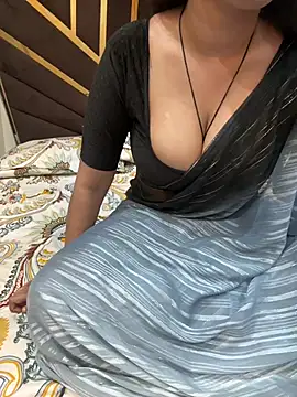 AASHI66 online show from April 12, 6:43 pm