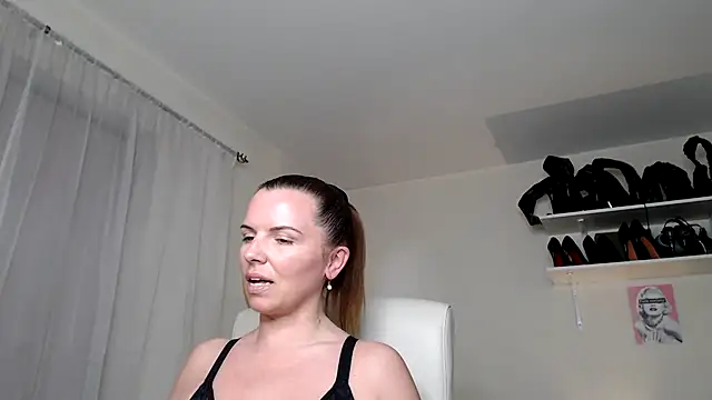 GoddessAlexi1 online show from February 19, 6:40 pm