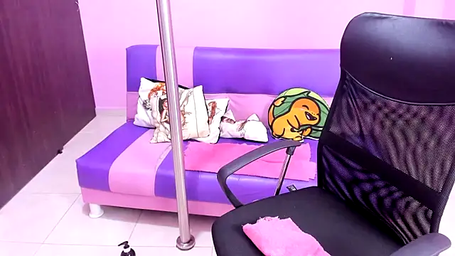 mature dirty squirt online show from September 11, 1:00 pm