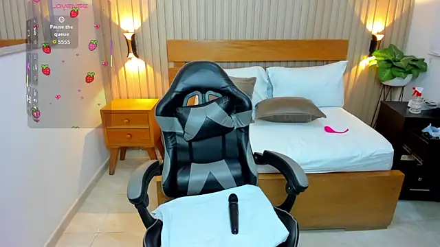 luciana ballesteros  online show from April 22, 12:02 pm