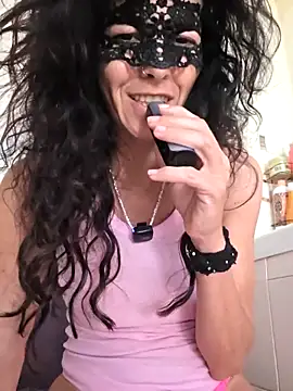 EmySkinny85 online show from May 29, 4:05 pm