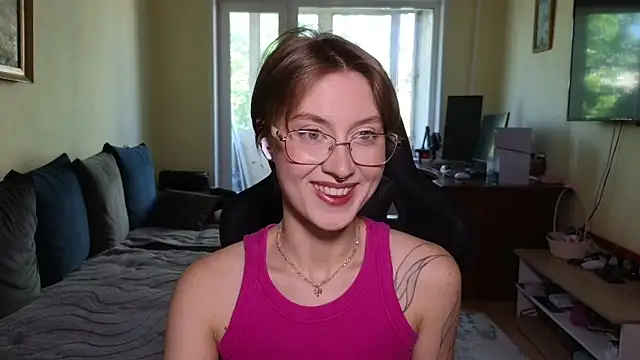 MalvinaBlum online show from June 18, 7:10 am