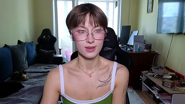 MalvinaBlum online show from March 20, 4:50 am