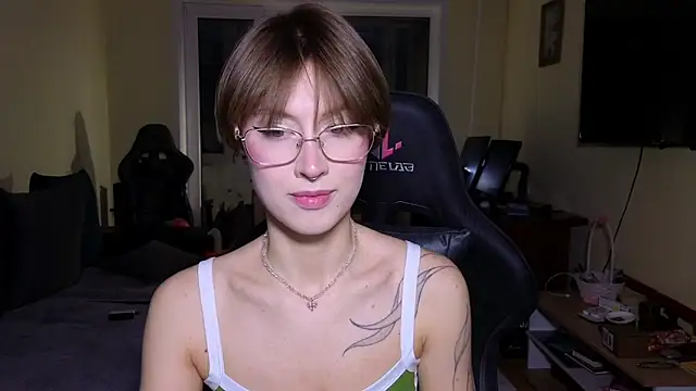 MalvinaBlum online show from February 23, 12:15 pm