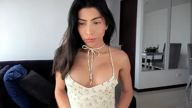 angelturned001 online show from December 4, 4:08 pm