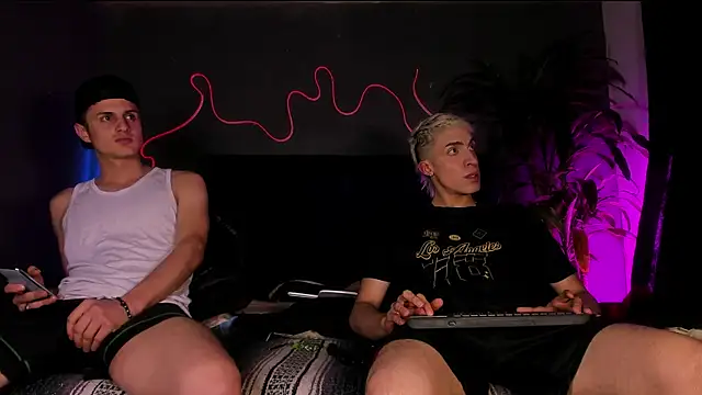 Angel Snowhotxxx online show from August 4, 6:08 am