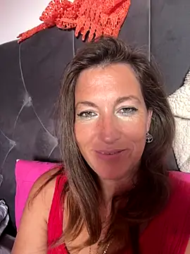 Lwhite1 online show from September 9, 4:07 pm