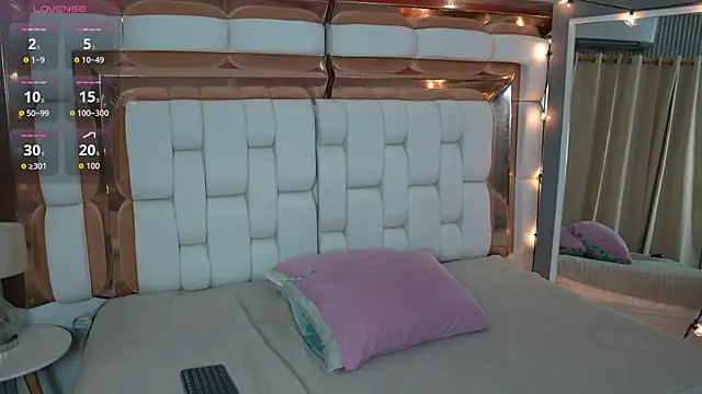 littleebonny online show from May 24, 7:57 pm