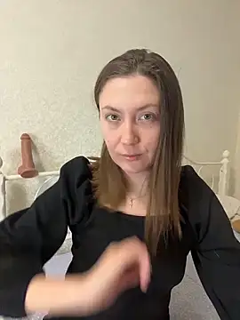 BeatriceTender online show from April 1, 6:27 pm