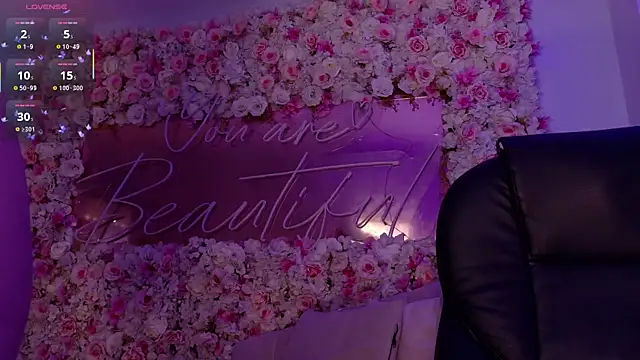 ViolettCastel online show from January 17, 7:32 pm