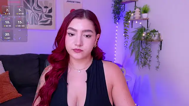 ViolettCastel online show from April 13, 7:03 pm