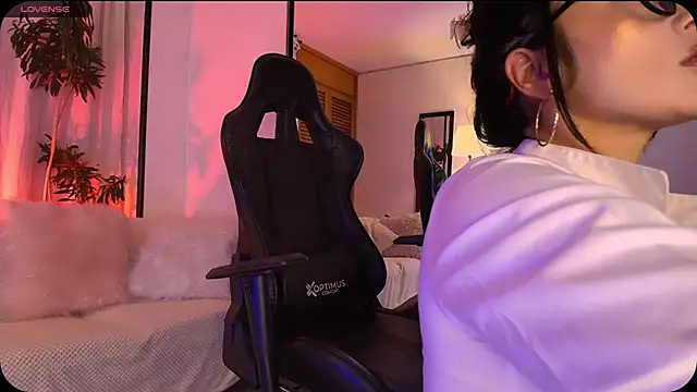  Federica Miller01 online show from October 24, 6:15 pm