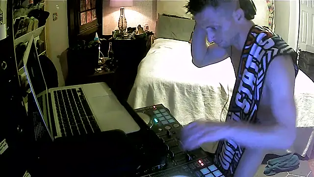 trash4cash online show from July 26, 4:04 pm