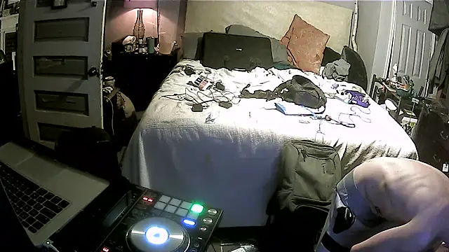 trash4cash online show from July 23, 2:42 am