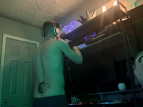 trash4cash online show from February 14, 5:31 am