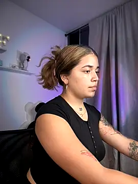 JoselinFlower  online show from December 3, 2:47 am