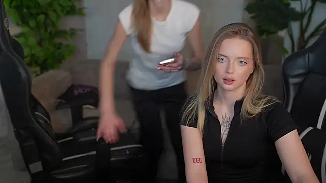 Cassy-Celestial  online show from June 3, 11:00 am