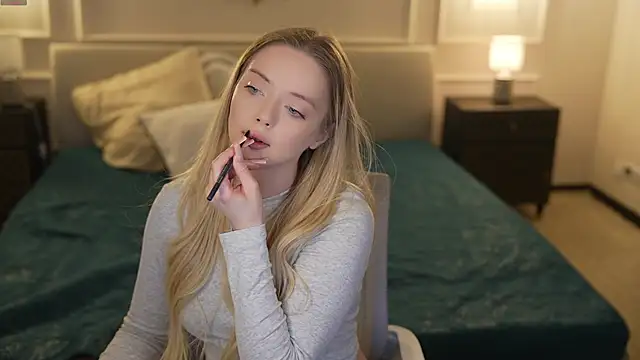 Cassy-Celestial  online show from December 14, 8:09 am